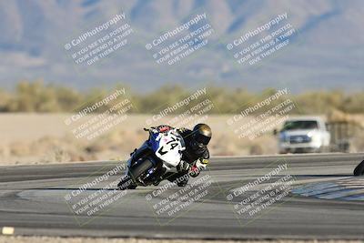 media/Dec-07-2025-CVMA (Sun) [[3e7d2de5dc]]/Race 16-Formula Middleweight/